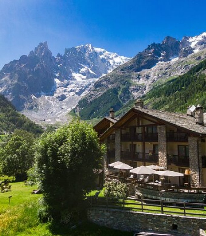 DOVE ALLOGGIARE IN COURMAYEUR