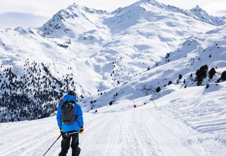 Сборы по фигурному катанию на горно-лыжном КУРОРТЕ Мерибель Франция для ДЕТЕЙ И ВЗРОСЛЫХ